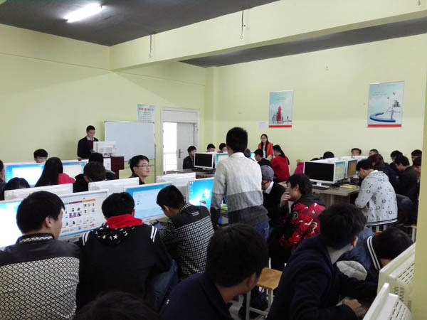 16级学生代表罗莉谈观摩感受