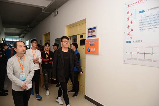 说明: http://www.hbxtzy.com/__local/7/4C/40/2E78D6353A0CFF571209FF9AFD6_CE5766D9_3B449.jpg